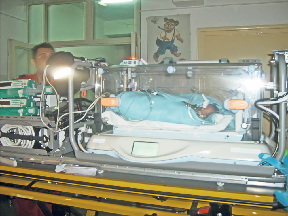 4597-309087-bebe_incubator_2.jpg