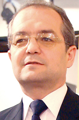 4608-311803-emilboc.jpg