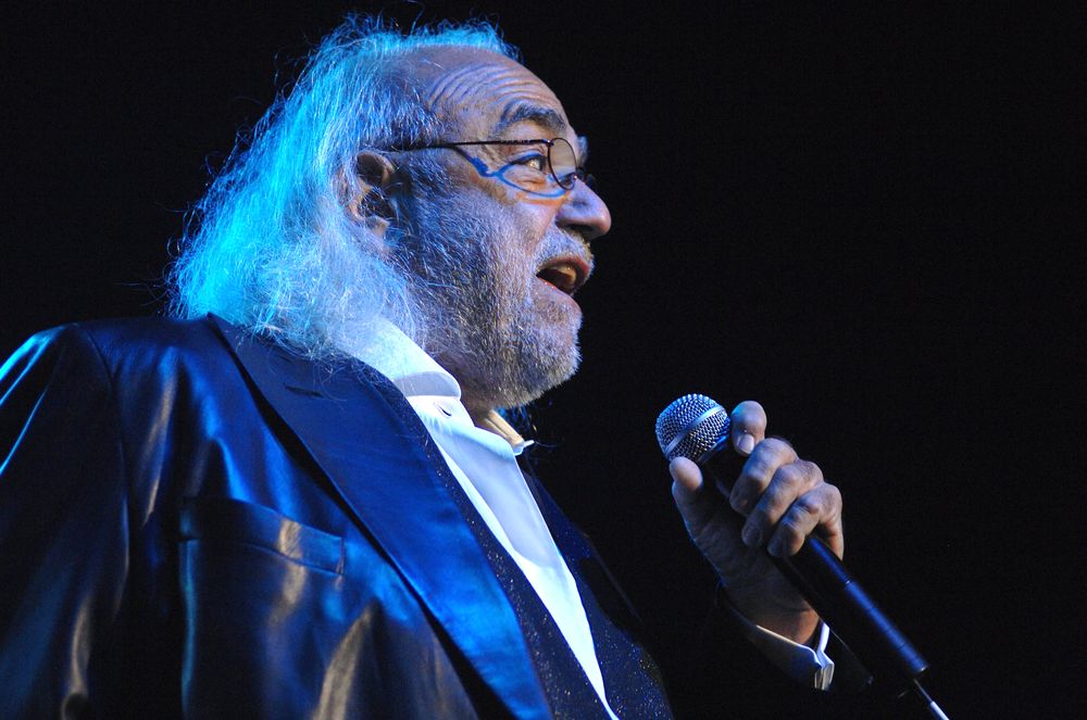 0-313149-demisroussos.jpg