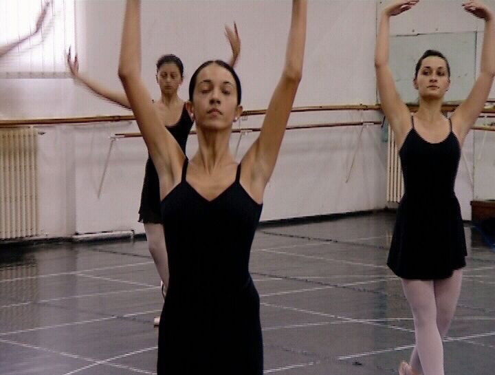 0-315443-balerine_liceu_coregrafie_simona_gherghe_2.jpg