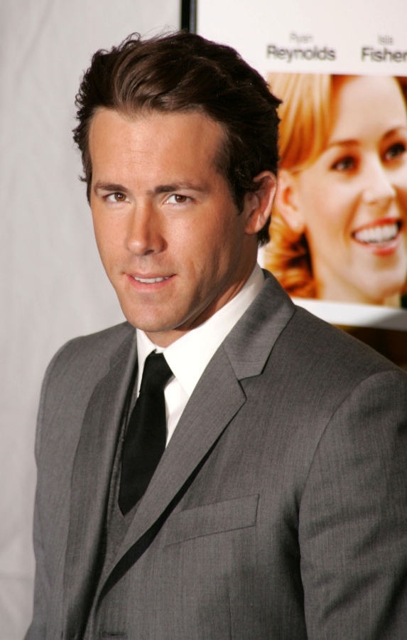0-315824-ryan_reynolds_north.jpg