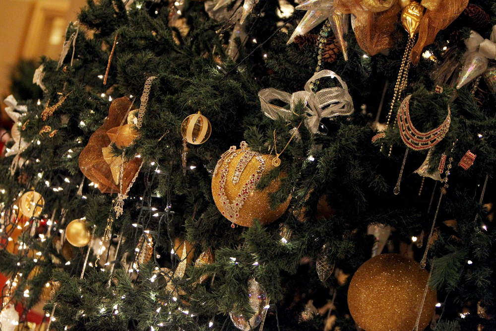 0-317323-brad_decoratii.jpg