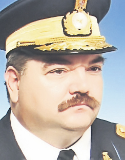 4613-313219-generalemilstrinu.jpg