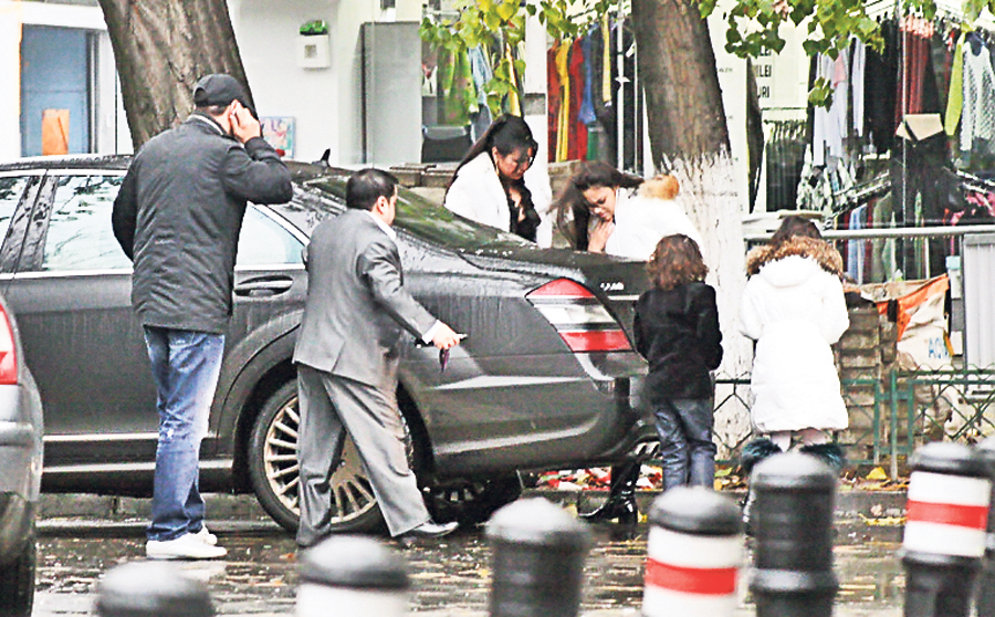 4613-313244-minunesifamiliaintrafic1.jpg 4613-313244-minunesifamiliaintrafic1.jpg