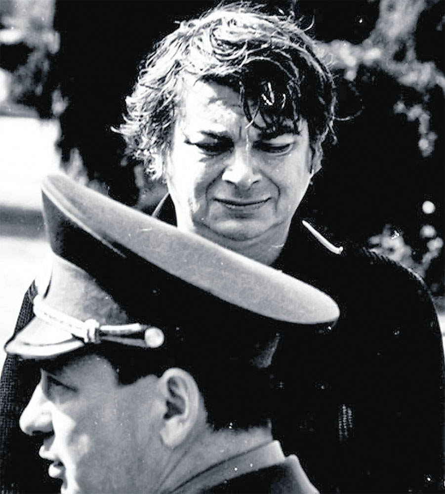 4619-315010-militian_nichita_stanescu.jpg