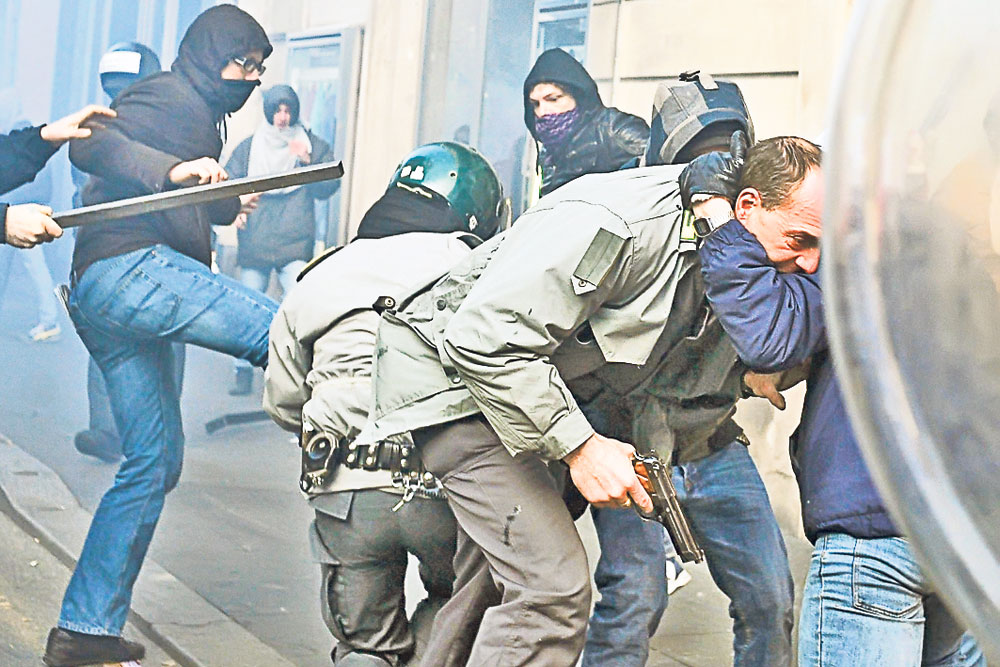 4623-316059-proteste_italia_.jpg 4623-316059-proteste_italia_.jpg