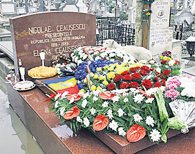 4632-318940-mormant_elena_nicolae_ceausescu.jpg