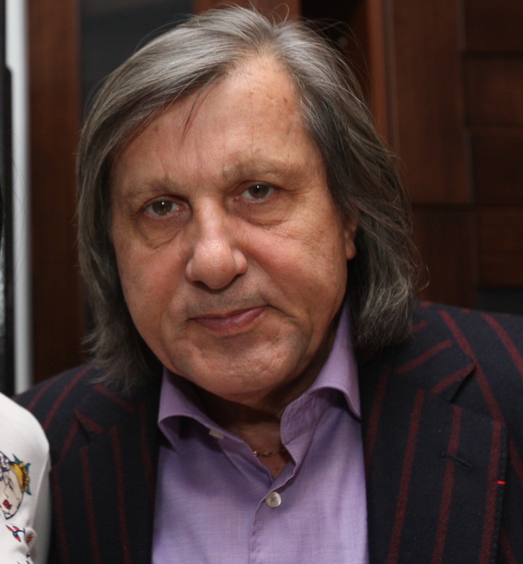 Ilie Nastase a plătit 600 de lei pentru discriminarea comunităţii rrome