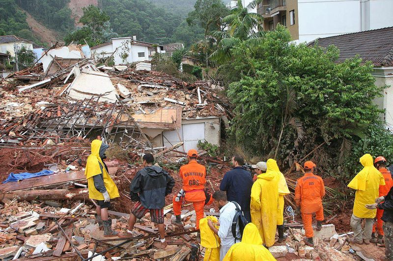 0-324179-inundatii_brazilia_2.jpg