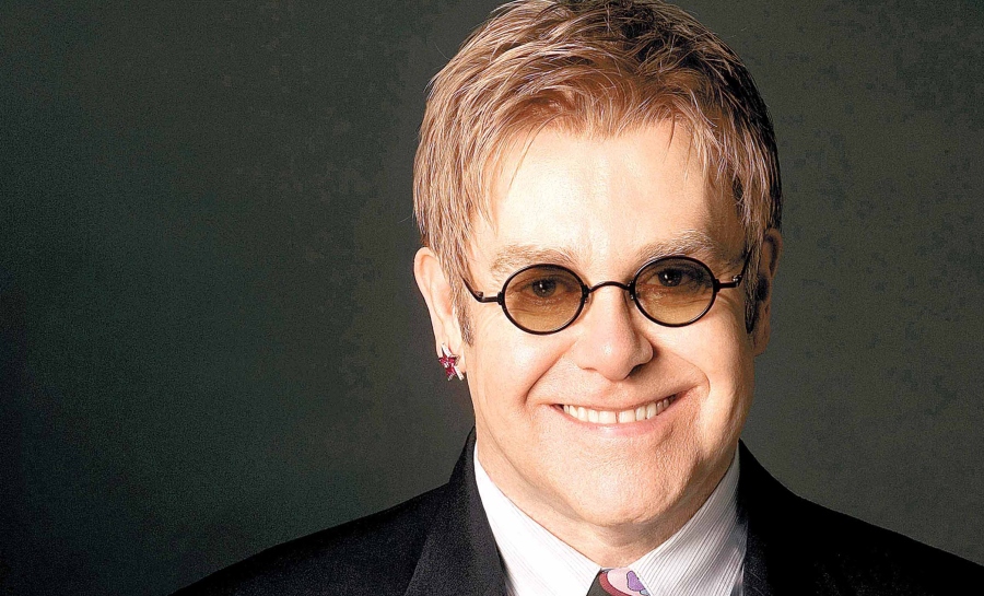 0-326937-eltonjohnnorth.jpg 0-326937-eltonjohnnorth.jpg
