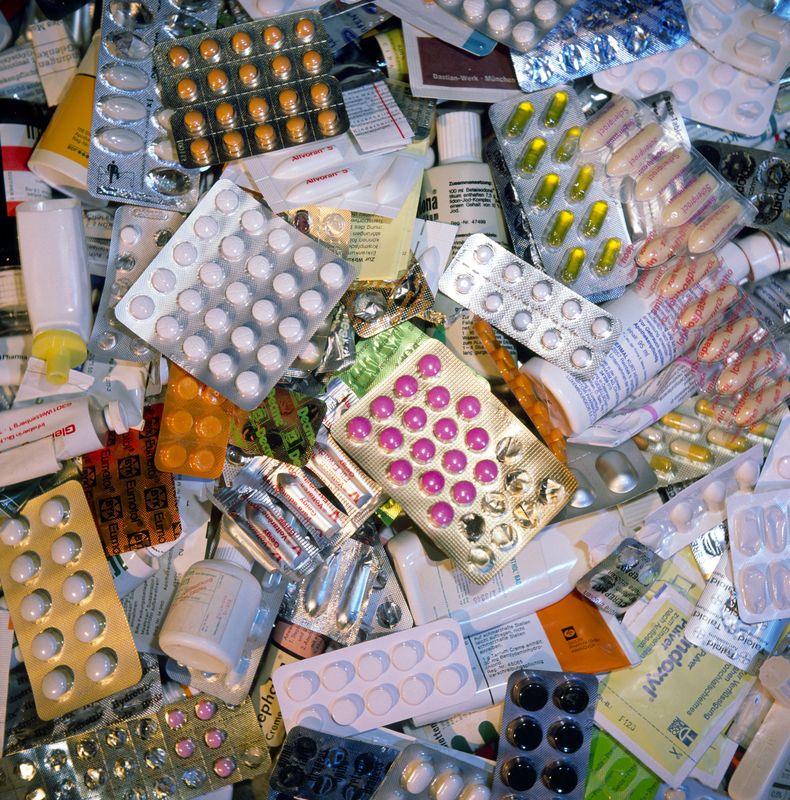 0-327716-laxative.jpg