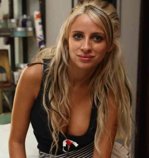 0-328195-sanziana_buruiana.jpg
