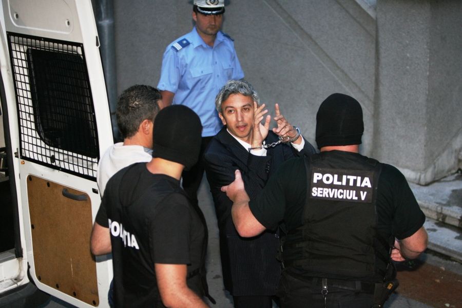 4637-320545-vlad8660.jpg 4637-320545-vlad8660.jpg