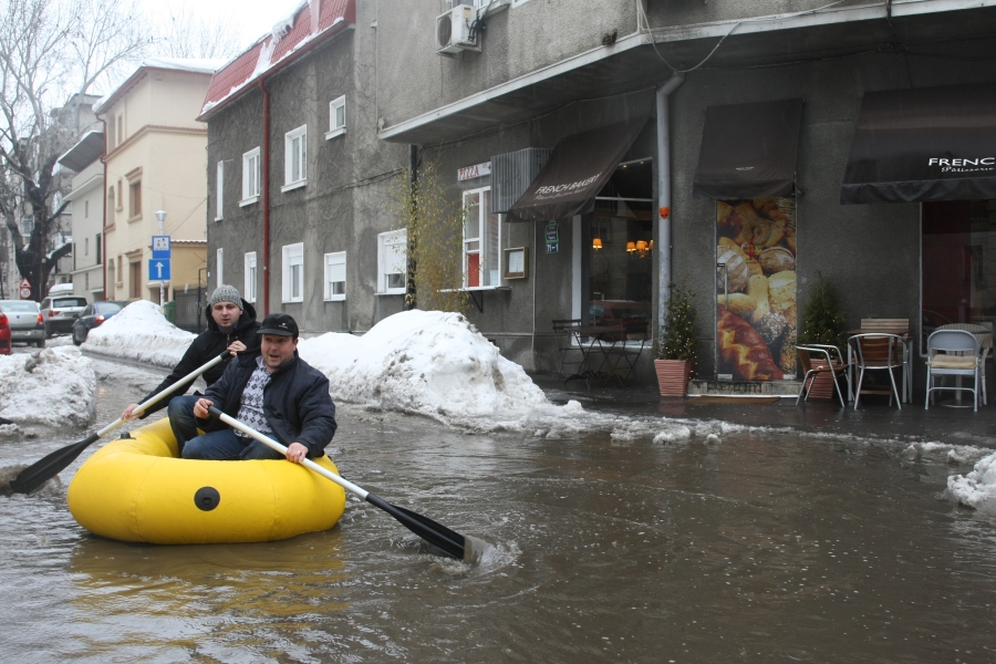 4637-320572-cubarcainbucuresti03.jpg 4637-320572-cubarcainbucuresti03.jpg