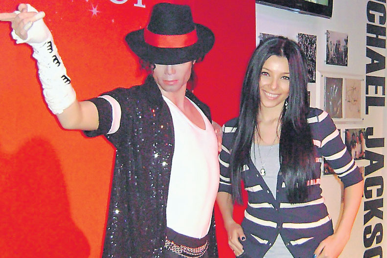 4652-325189-corina_caragea.jpg