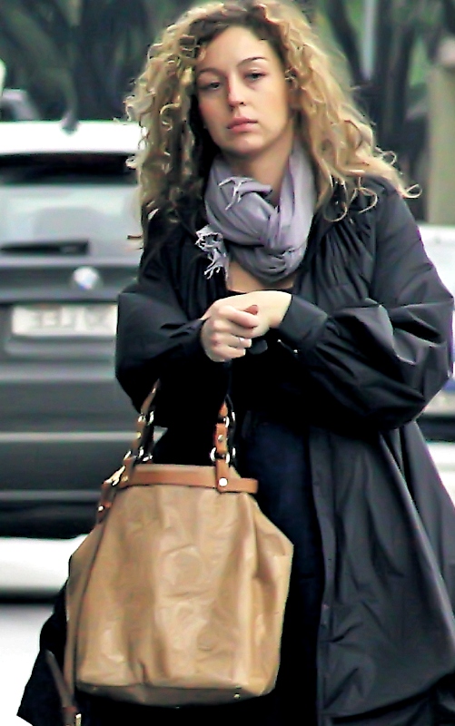 4652-325192-12blonda.jpg