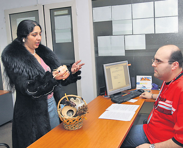 4654-325717-vrajitoarea_sultana_2.jpg 4654-325717-vrajitoarea_sultana_2.jpg