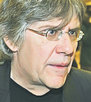 4661-327905-regizor.jpg