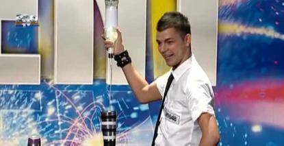 0-337794-barman_2.jpg 0-337794-barman_2.jpg