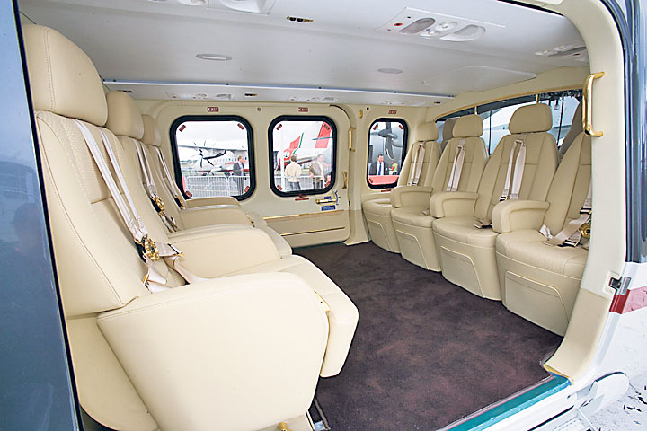 4605-311082-interior_elicopter_1.jpg