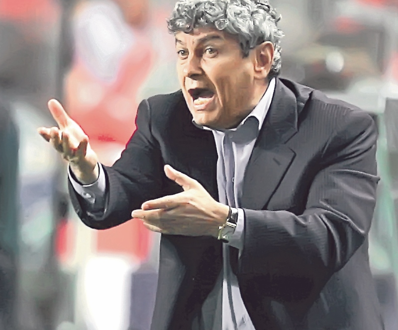 4667-329896-15lucescu.jpg