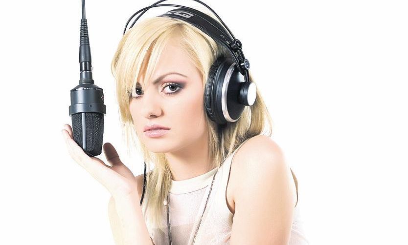 4671-331205-alexandra_stan.jpg