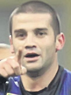 4681-334459-chivu.jpg