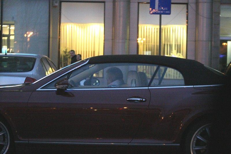 4689-337060-irinelblocvictoriei.jpg