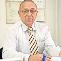 Vasile Niţescu e autorul a numeroase lucrări de ginecologie şi sexologie