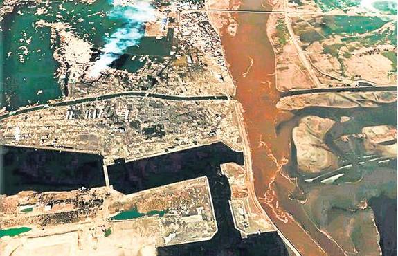 Asta a rămas după tsunami... Mii de morţi sunt descoperiţi zilnic pe coasta de nord-est a Japoniei