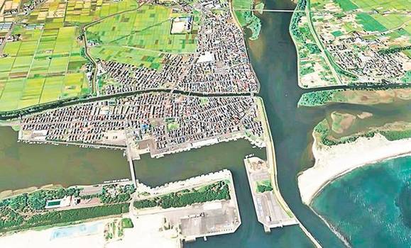 Asta a rămas după tsunami... Mii de morţi sunt descoperiţi zilnic pe coasta de nord-est a Japoniei