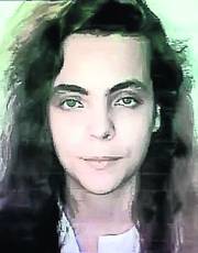 Luminiţa Solcan , care l-a ucis în 2005 pe unul dintre cei mai iubiţi lideri spirituali ai lumii creştine, înjunghiată de 17 ori în spital