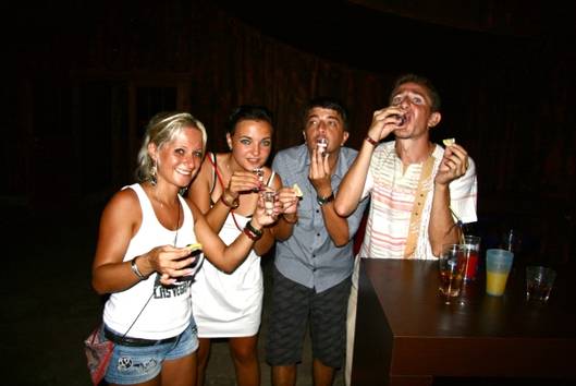 Gloria si prietenii ei