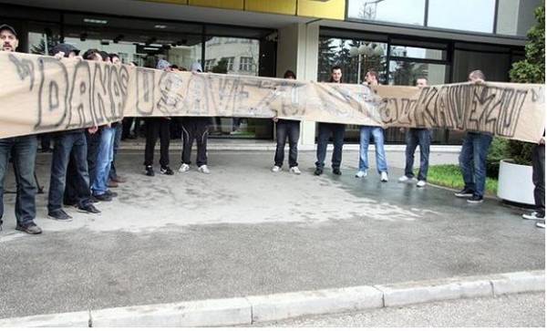 Bosnia, ca şi exclusă din preliminariile Euro 2012! Federația de la Sarajevo nu a adoptat statutul dorit de FIFA şi de UEFA! 