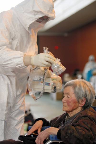 Cutremur, tsunami, criză nucleară şi acum viscol extrem - cât poate îndura o naţiune?!