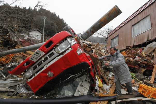Cutremur, tsunami, criză nucleară şi acum viscol extrem - cât poate îndura o naţiune?!