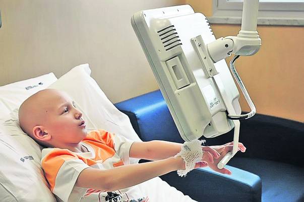 Cancerul le-a furat copilăria