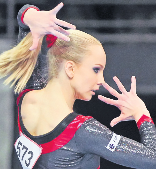 Alexandra Izbașa are un palmares de invidiat: aur la sol și bronz cu echipa la JO 2008, plus alte cinci medalii europene din cel mai prețios metal, ultimele două la CE 2011 de la Berlin