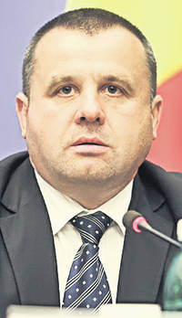 Adi Minune iese din politică, de teamă că cei dragi ar putea suferi: «Mi-au ameninţat familia»