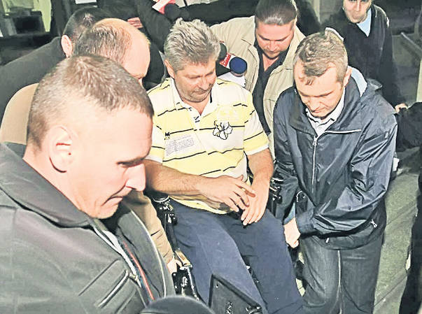 Vîntu s-a prezentat în fața instanței într-un cărucior cu rotile