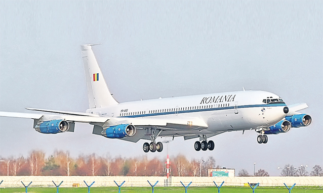 Proteste la Berlin şi la Paris: «Băsescu-Dracula, ucigaşul maidanezilor»