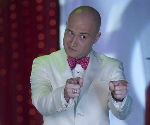 Uite cum îşi „vrăjesc” cuceritorii din showbiz partenerele!