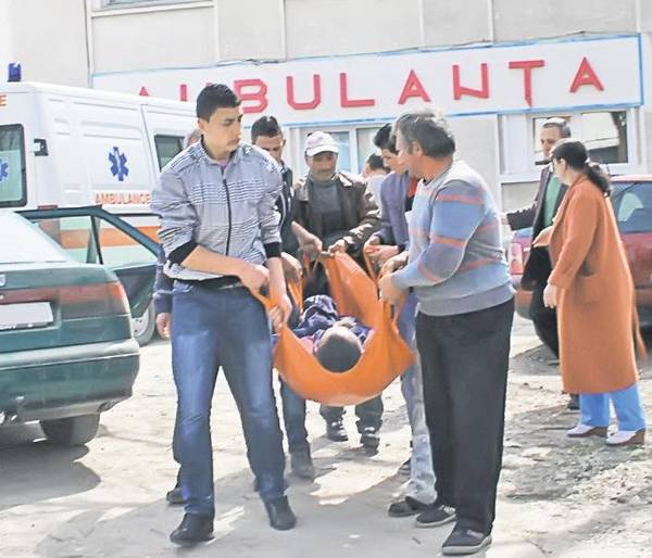 Medicii spitalului din Bălceşti lucrează gratis