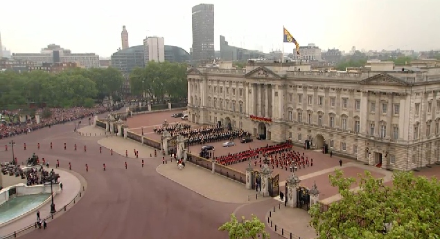 Prinţul William şi Kate Middleton au devenit soţ şi soţie!