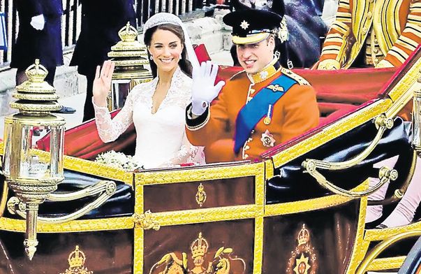 Ceaușescu «s-a dat» cu caleașca Reginei Elisabeta!