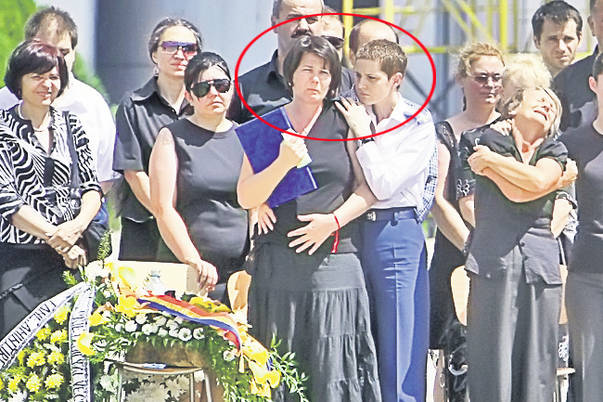 Ea e îngerul păzitor pentru văduvele militarilor