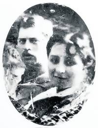 Una dintre rarele imagini în care Carol, pe atunci prinț moștenitor, apare împreună cu Zizi Lambrino, pe vremea când credeau că nimeni și nimic nu le va destrăma iubirea