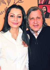 Brigitte şi Ilie, mândri de cum şi-au mobilat apartamentul