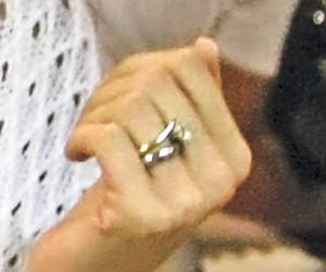 Noua doamnă Borcea, mândră de verigheta de 80.000 de euro