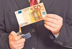 Specialiştii avertizează: Pregătiţi-vă! Ce e mai rău abia începe